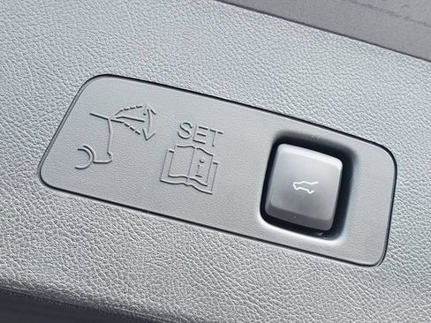 Used 2022 Lincoln Corsair AWD w/ Premium Package image 32