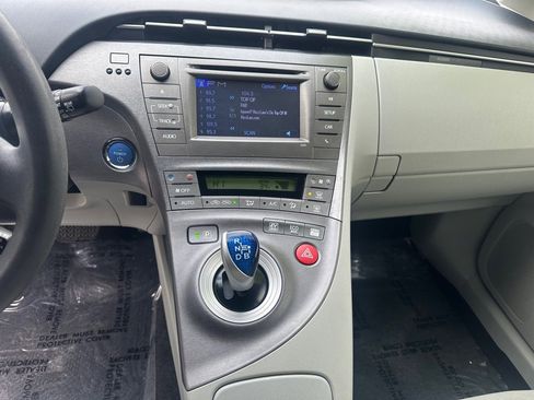 Used 2013 Toyota Prius Two image 7