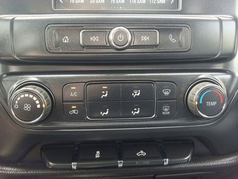 Used 2019 Chevrolet Silverado 1500 Custom w/ Custom Convenience Package AWD/4WD image 27