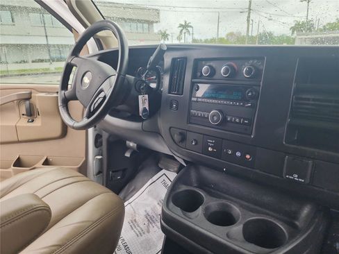 Used 2022 Chevrolet Express 2500 Extended w/ Driver Convenience Package image 21