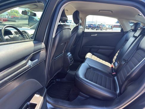 Used 2018 Ford Fusion SE w/ Equipment Group 201A FWD image 29