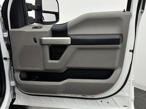 Used 2020 Ford F350 XL image 28