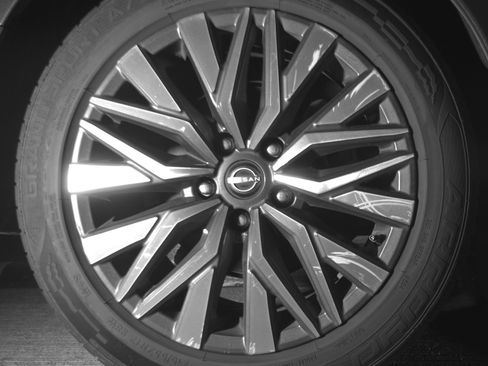 Used 2024 Nissan Altima 2.5 SV image 15