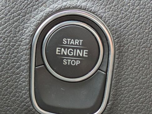 Used 2024 Mercedes-Benz Sprinter 2500 image 32