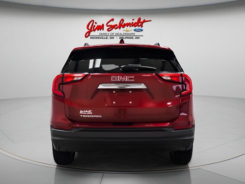 Used 2020 GMC Terrain SLE w/ Driver Convenience Package FWD image 5