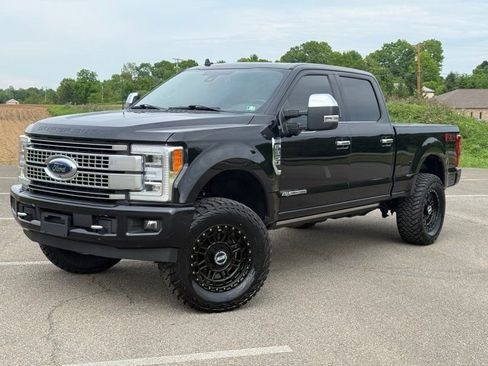 Used 2019 Ford F350 Platinum w/ Platinum Ultimate Package AWD/4WD image 1