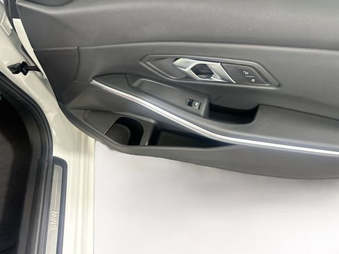 Used 2024 BMW 330e 330e image 33