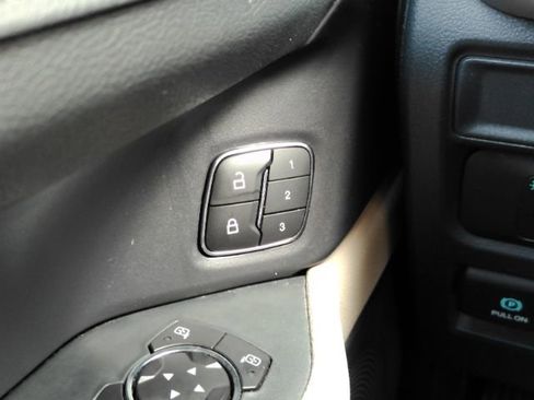 Used 2022 Ford Expedition XLT RWD image 40