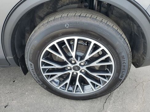 Certified 2024 Ford Escape SE w/ Class II Trailer Tow Package image 36