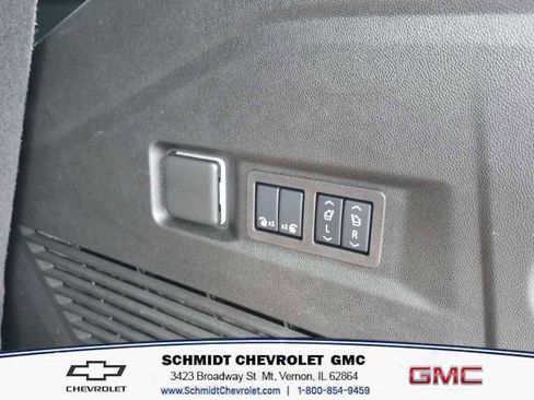Used 2025 GMC Yukon AT4 Ultimate image 10