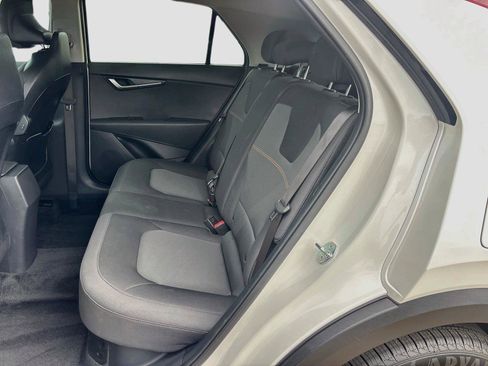 Used 2025 Kia Niro LX FWD image 22
