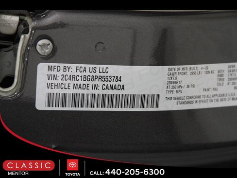 Used 2023 Chrysler Pacifica Touring-L image 24