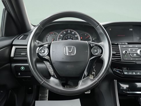 Used 2017 Honda Accord Sport image 15