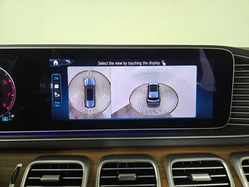 Certified 2026 Mercedes-Benz GLS 450 4MATIC image 32