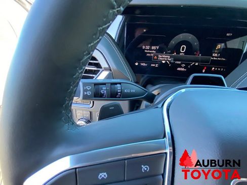 Used 2025 GMC Yukon Elevation AWD/4WD image 43