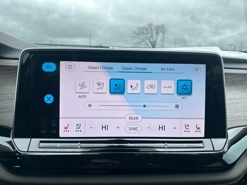 New 2026 Volkswagen Atlas SEL AWD/4WD image 16