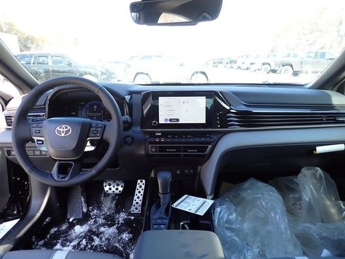 New 2026 Toyota Camry SE image 13