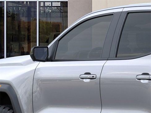 New 2025 GMC Canyon Elevation w/ Convenience Package image 12