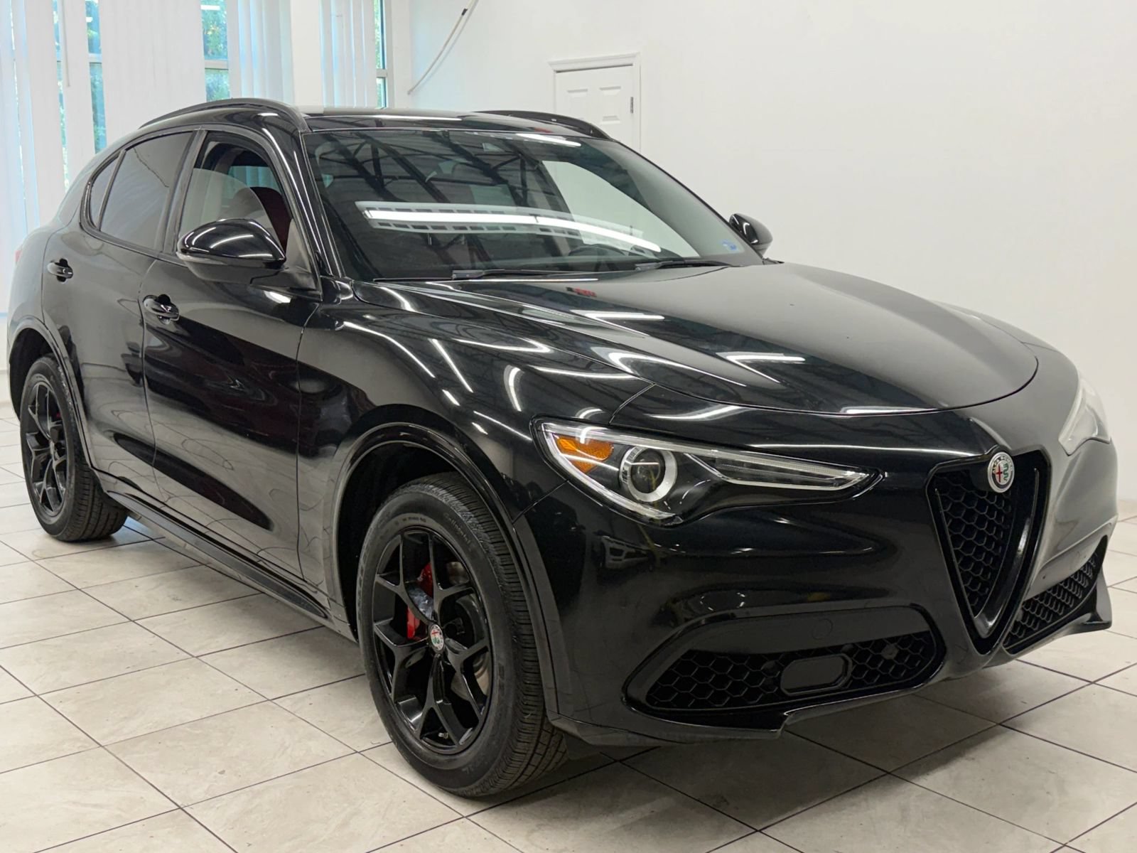 Used 2020 Alfa Romeo Stelvio Ti AWD/4WD image 1
