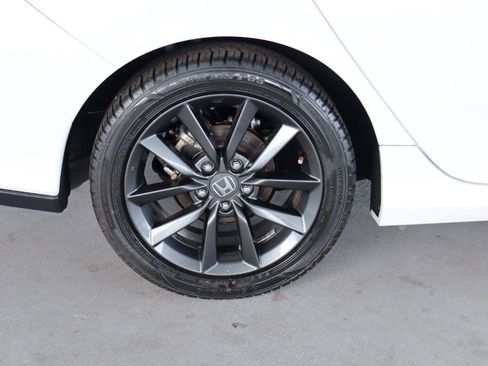 Used 2020 Honda Civic EX image 5