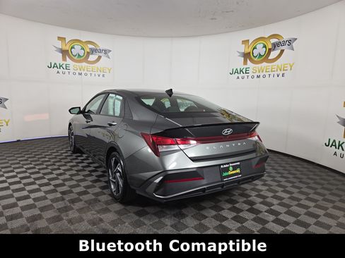 Used 2025 Hyundai Elantra Sport FWD image 6