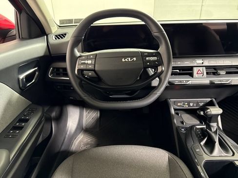 Used 2025 Kia K4 EX FWD image 24