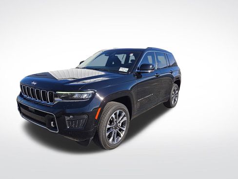 Used 2023 Jeep Grand Cherokee Overland image 15