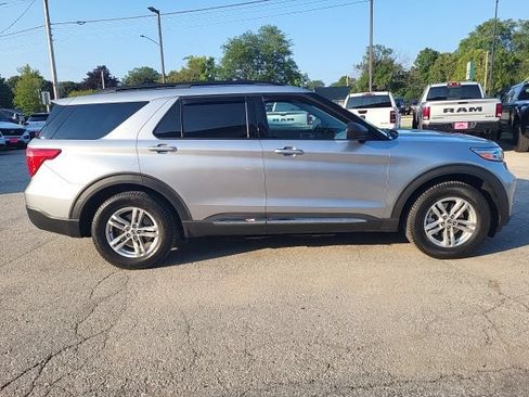 Used 2020 Ford Explorer XLT w/ Equipment Group 202A AWD/4WD image 6