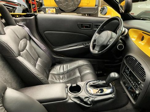 Used 2000 Plymouth Prowler image 12