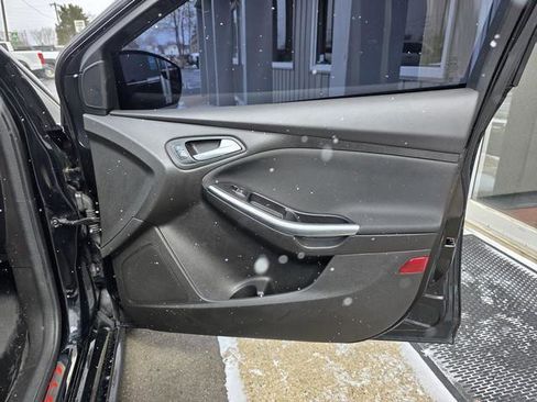 Used 2016 Ford Focus ST image 29