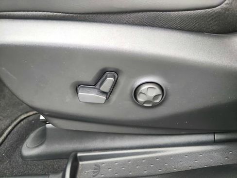 New 2026 Chrysler Pacifica Limited w/ S Appearance Package FWD image 12