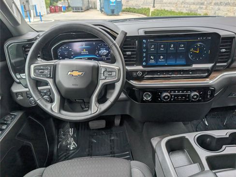 Used 2023 Chevrolet Silverado 1500 LT AWD/4WD image 16