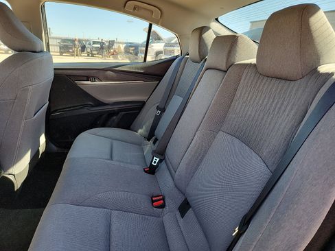 Used 2025 Toyota Camry LE image 9