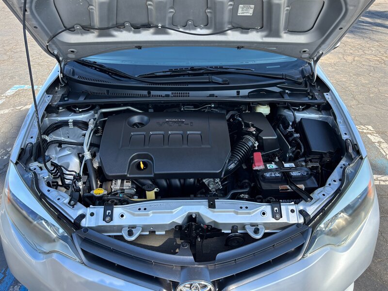 Used 2016 Toyota Corolla LE FWD image 14