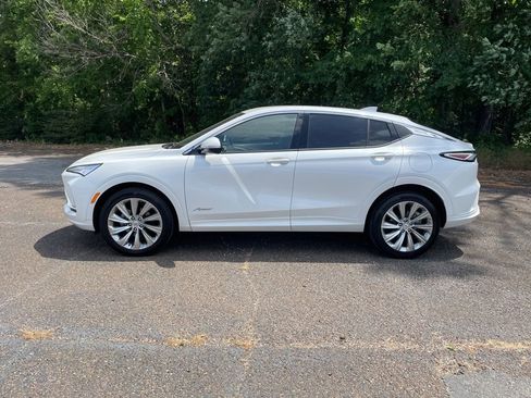 Used 2025 Buick Envista Avenir FWD image 2