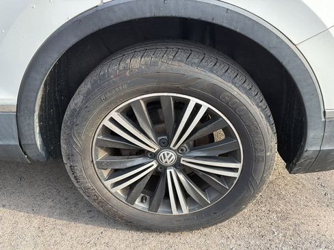 Used 2018 Volkswagen Tiguan SEL image 20