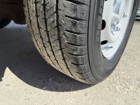 Used 2017 Ford Transit 250 148 Medium Roof image 10