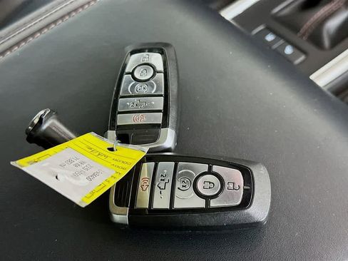 Certified 2020 Ford F150 Platinum w/ Equipment Group 701A Luxury image 21