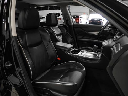Used 2019 INFINITI Q70 L 3.7 RWD image 34