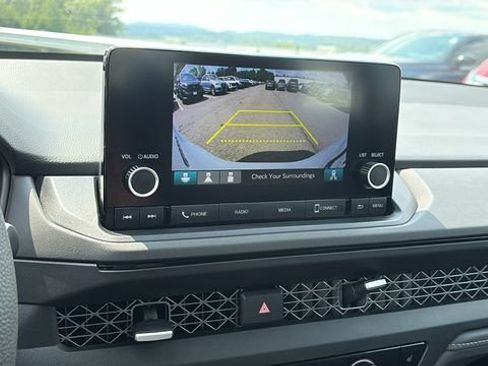 Used 2023 Honda Accord EX image 19