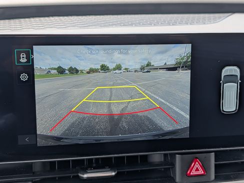 Certified 2026 Kia Carnival FWD image 26