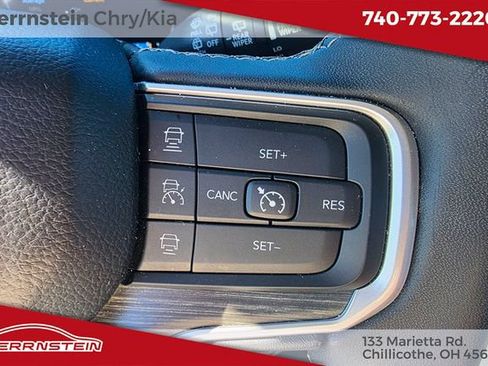 Used 2024 Jeep Wagoneer L Series II w/ Flexible Seating Group AWD/4WD image 22