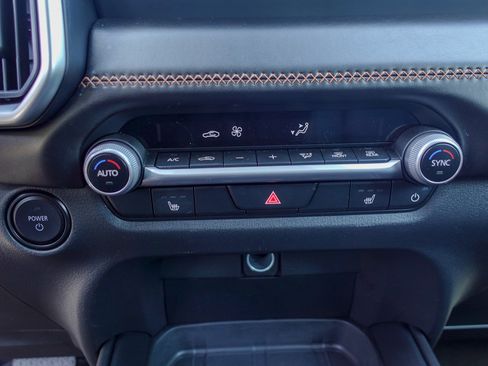 Used 2025 MAZDA CX-50 AWD 2.5 Hybrid w/ Premium Pkg image 18