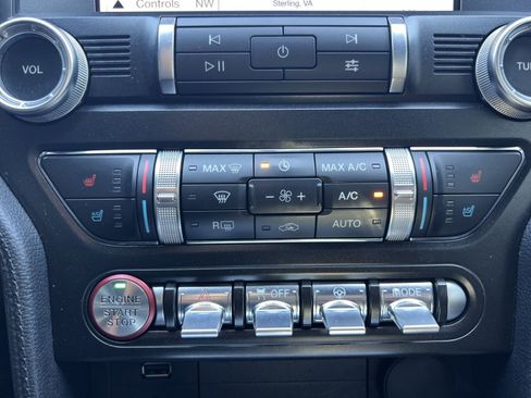 Used 2019 Ford Mustang Premium image 21