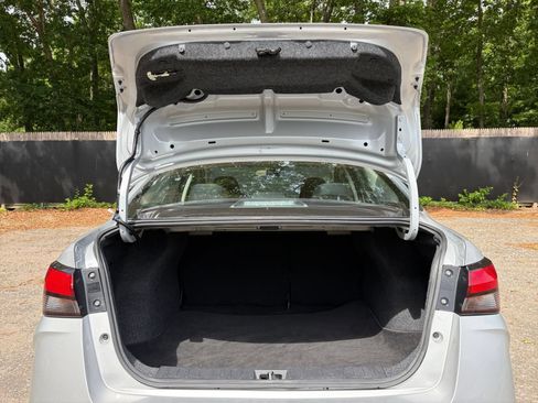 Used 2025 Nissan Versa SV FWD image 29
