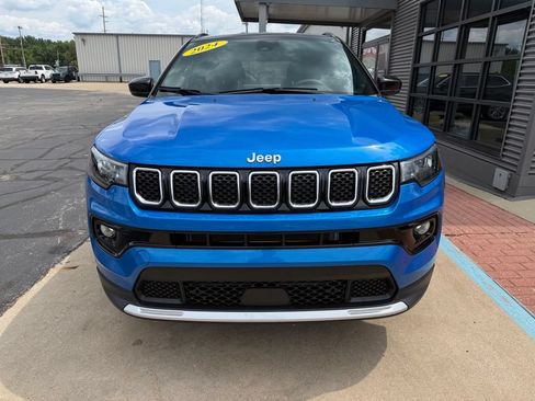 Used 2024 Jeep Compass Limited AWD/4WD image 7