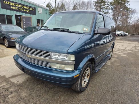 Used 2003 Chevrolet Astro Passenger AWD w/ LS Preferred Equipment Group image 4