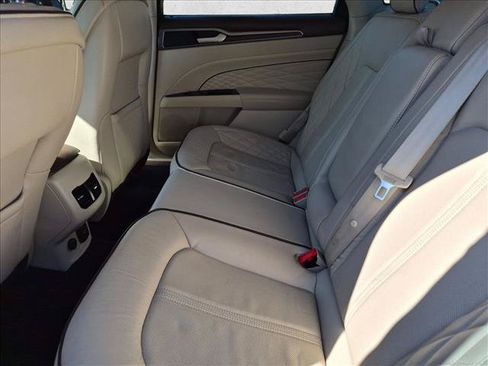 Used 2017 Ford Fusion Platinum AWD/4WD image 19