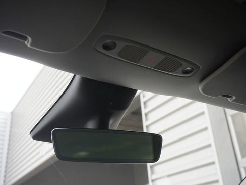 Used 2023 Tesla Model Y Long Range image 15