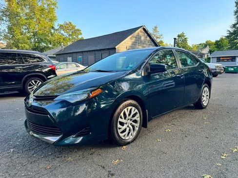 Used 2019 Toyota Corolla LE FWD image 1